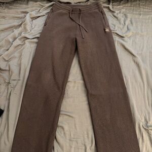 Alo Scholar Straight Leg Sweatpant – Size M – Espresso – Excellent Condition